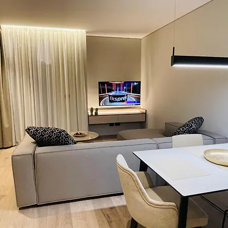 Two Steps Luxury Apartment